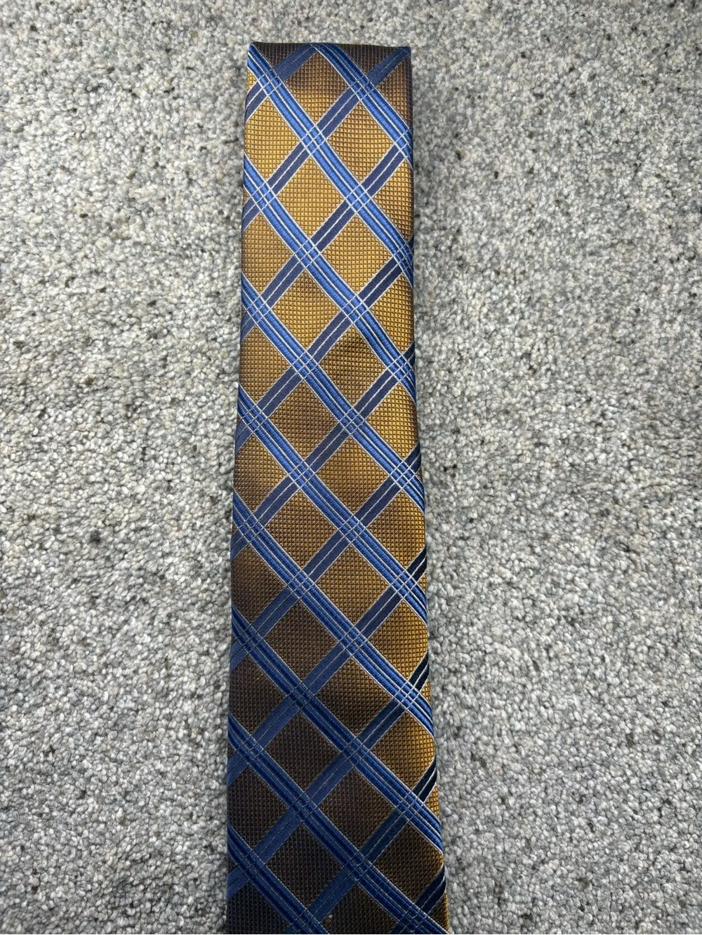Jos. A. Bank Reserve Men's Silk Tie Gold and Blue Striped Made In China 60 X 3.5